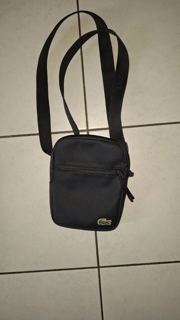 Saccoche lacoste