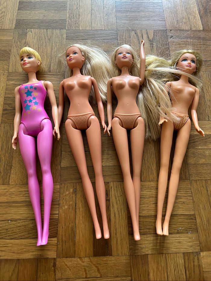 Lot de 4 Barbie
