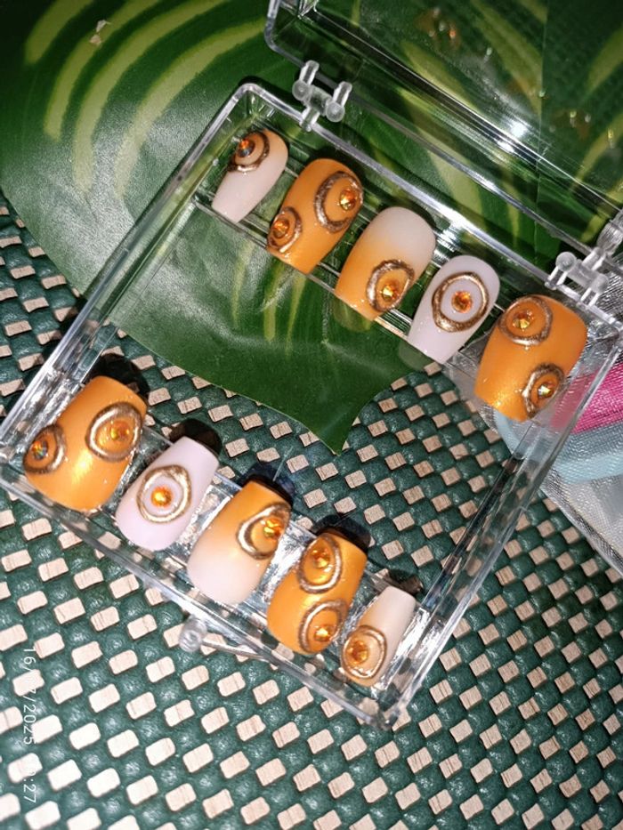 🔸kit press on nails, Neuf.🔸