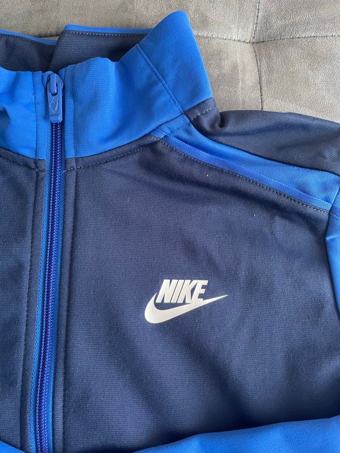 Veste Nike 12/13 ans - photo numéro 3