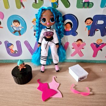 Poupées Chillax family lol surprise