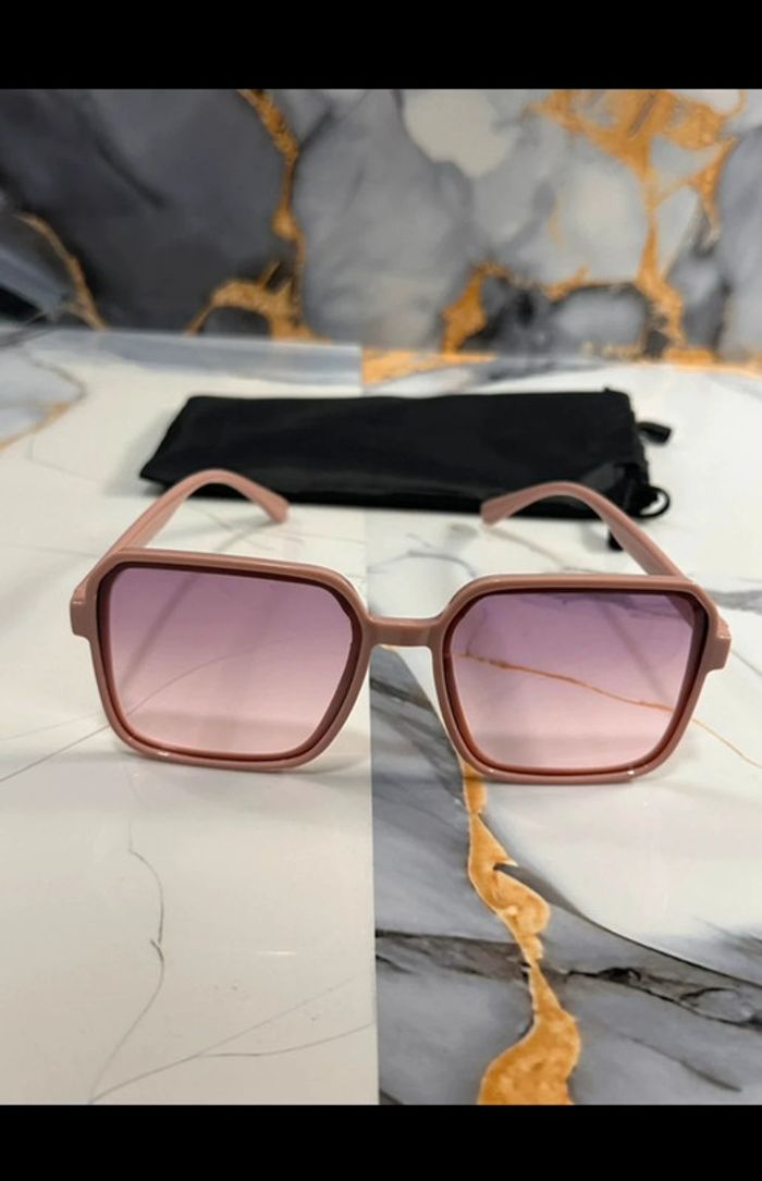 Lunettes de Soleil Fantaisie Neuves Rose Lila