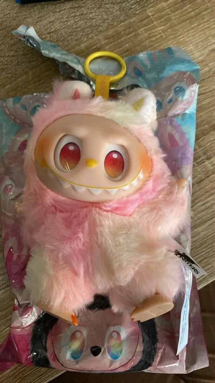 Labubu neuf