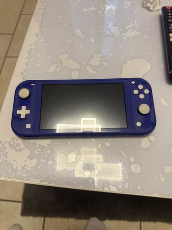 Nintendo Switch lite bleu