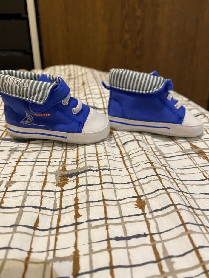 Baskets bleus - photo numéro 2