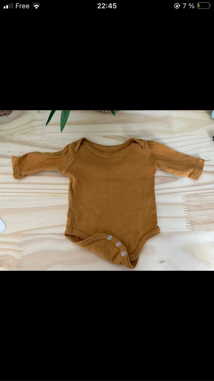 Bodie Bébé 1 mois