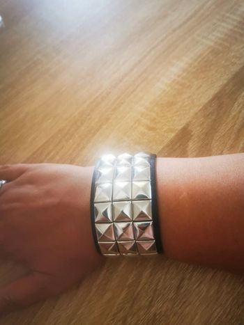 Bracelet punk rock gothique grunge NEUF clou Argenté Noir