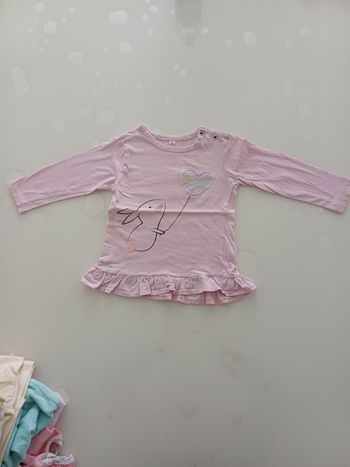 Tee shirt taille 24 mois Neuf