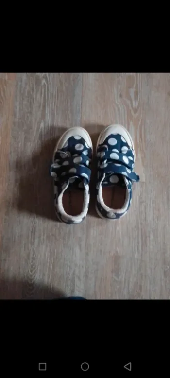 Basket fille bleu blanche 30 vertbaudet