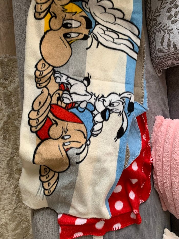 Lot de deux petits plaids