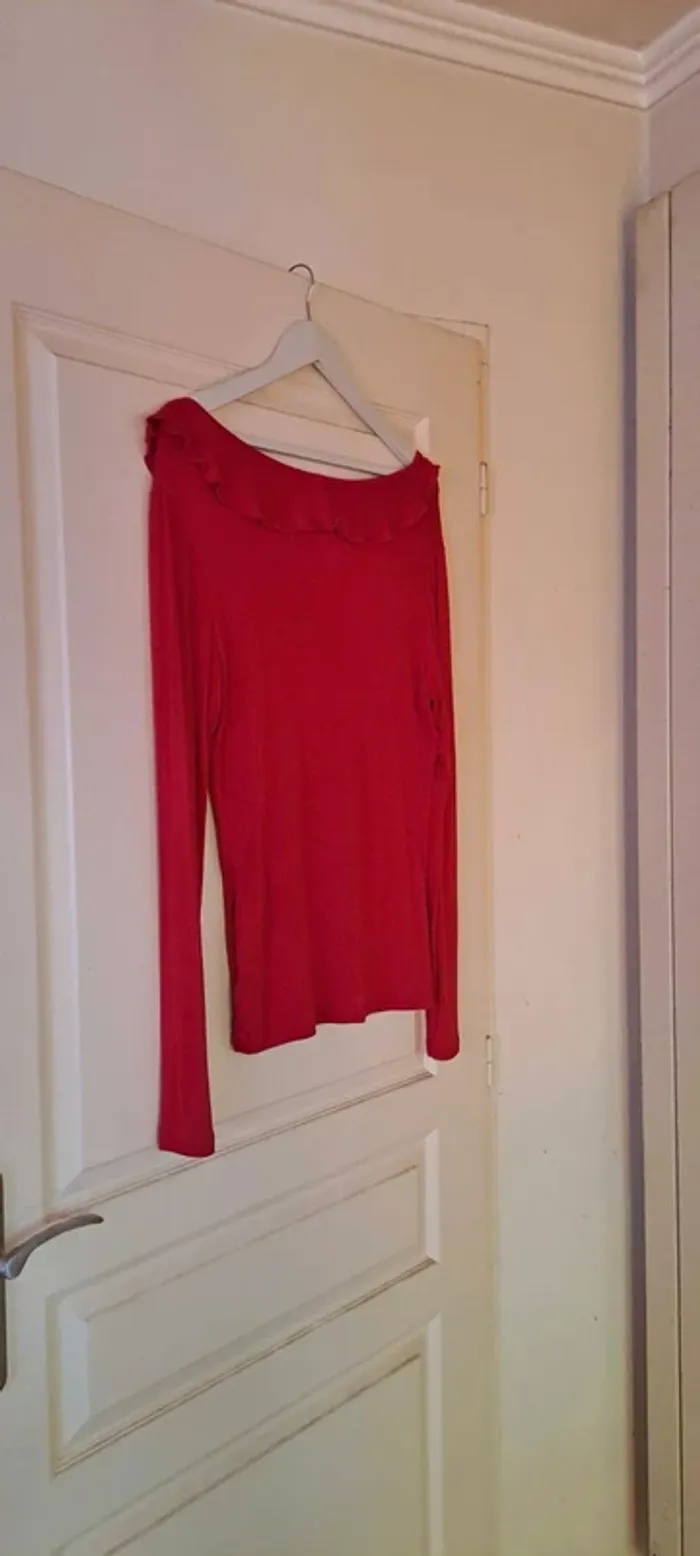 T Shirt manches longues rouge grand décolleté - Marque Via 28 - Taille 42 - État neuf. - photo numéro 12