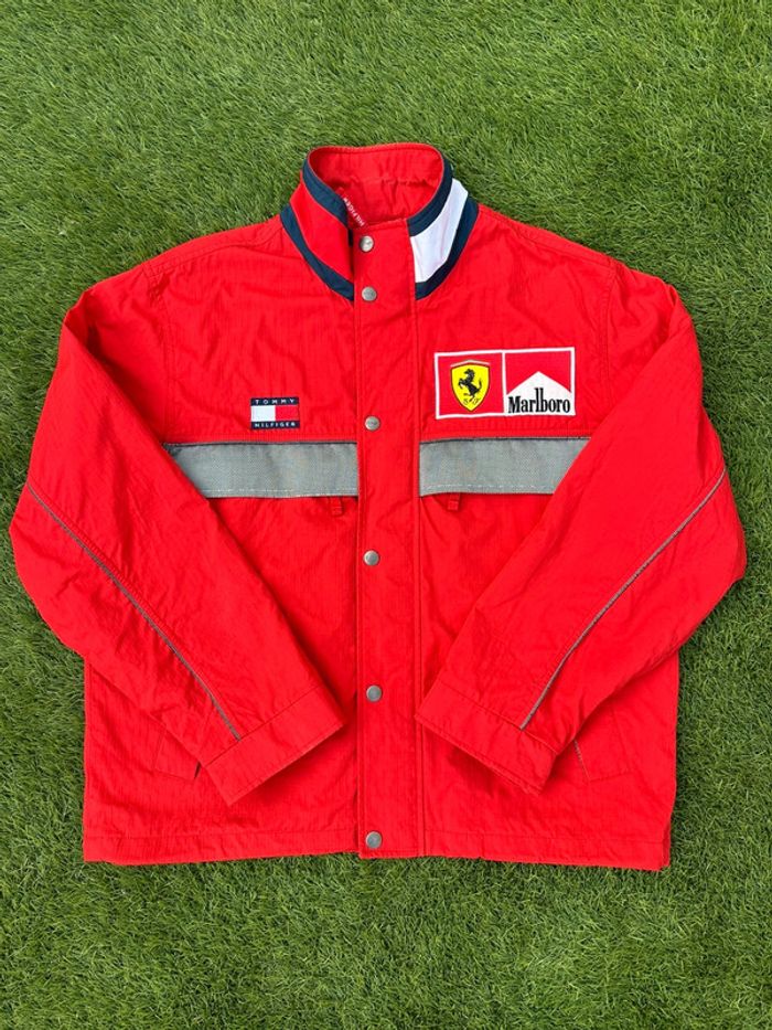 Veste Hilfiger x Ferrari x Marlboro - photo numéro 3