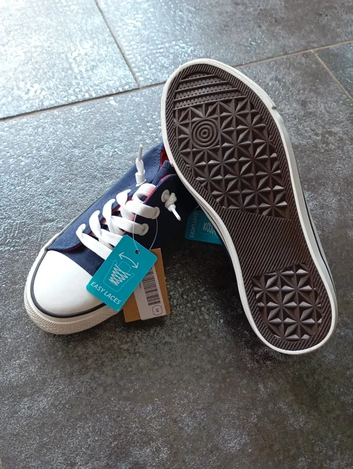 Tams chaussures neuves p.24 - photo numéro 8