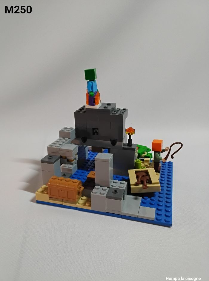 Lego Minecraft 21152 (M250) - photo numéro 4