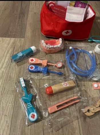 Malette docteur et dentiste en bois NEUVE