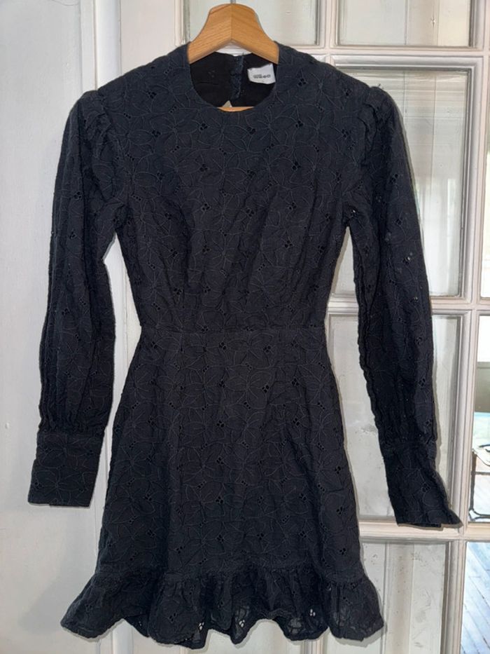 Robe broderies anglaises jane wood  Taille 1  Valeur 149 euros