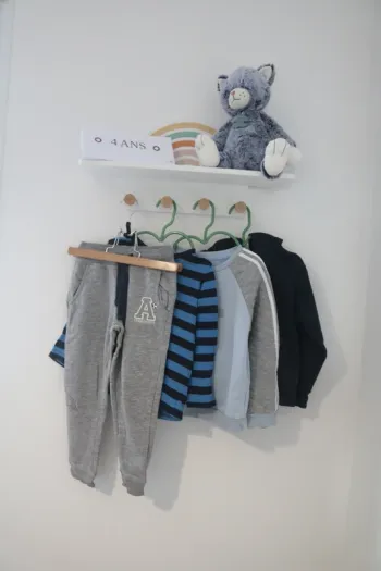 Ensemble haut/jogging Lupilu, pull Adidas et gilet Même pas peur 4 ans