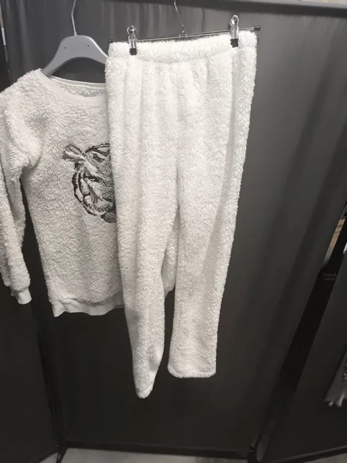278705Pyjama 2 pièces blanc fille 14 ans - photo numéro 2