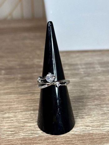 Bague  argentée  en  acier  ajustable
