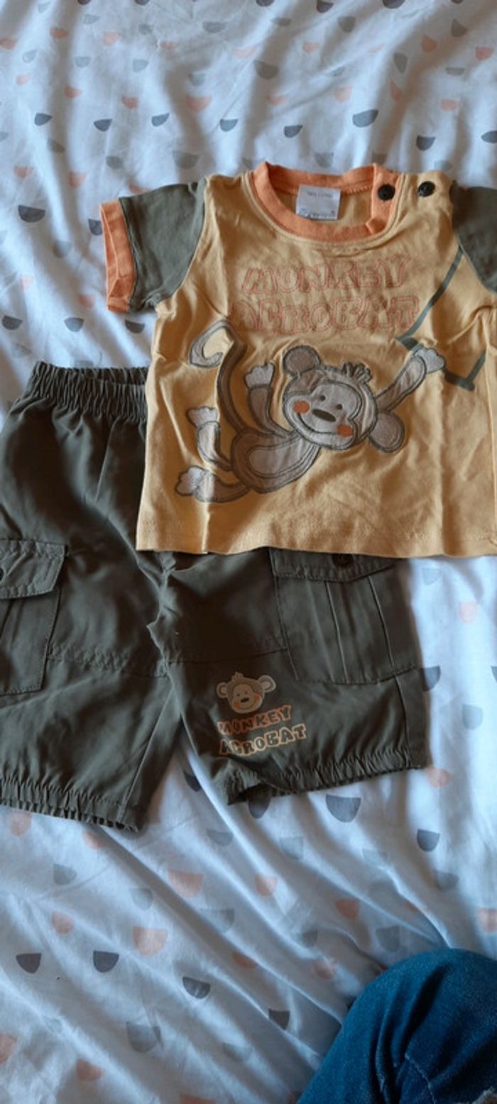 Ensemble été short et tee-shirt 6M