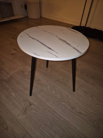 Petite table d'appoint