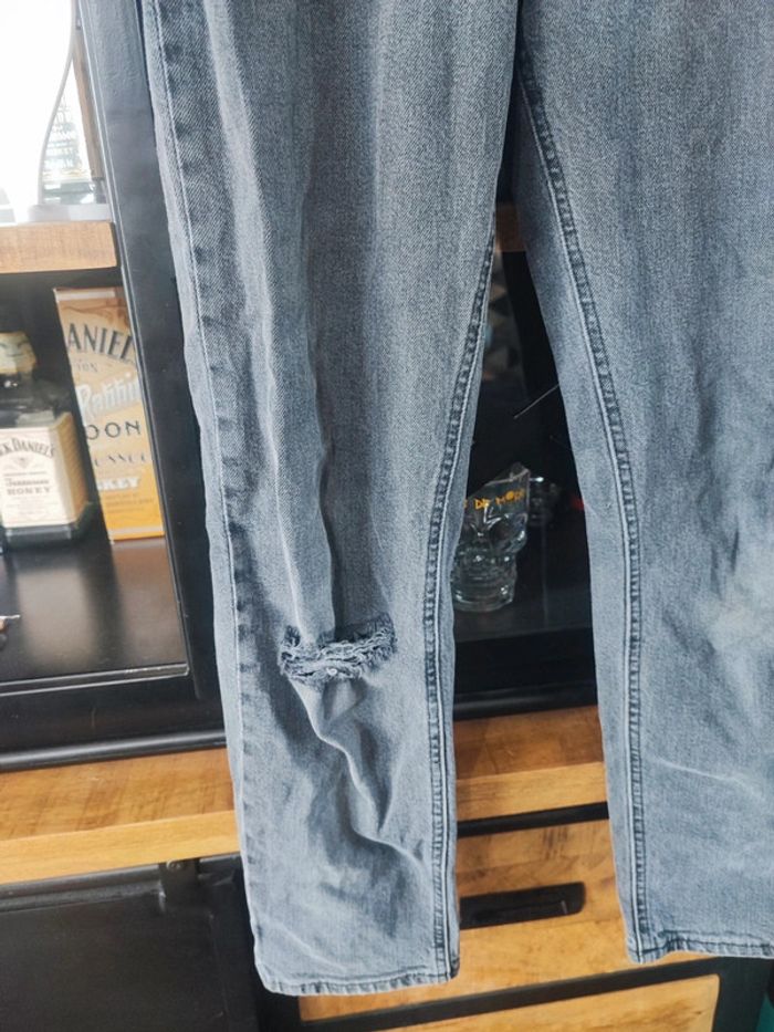 Pantalon destroy - photo numéro 2