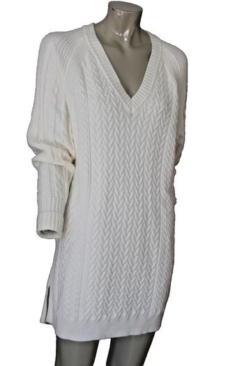 robe pull coupe oversize courte en maille torsades marque zara taille indiquée S = 36/38/38