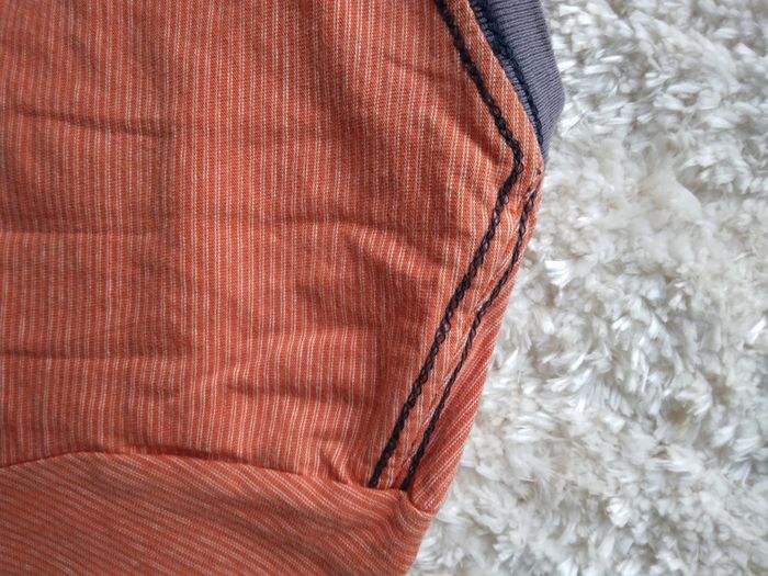 🌸Tee-shirt orange avec imprimé en relief 6ans a 1€🌸 - photo numéro 7