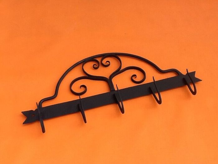 Support mural XIXème à Cochonnaille (XIXème) Fer forgé à décor motifs de volutes - photo numéro 8