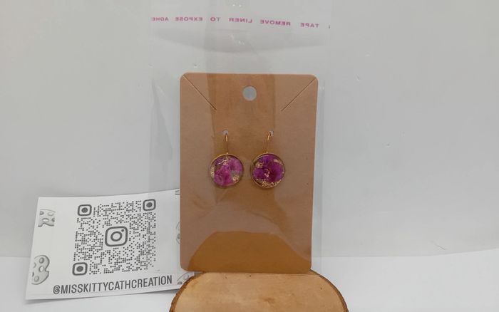 Magnifique paire de boucles d'oreilles pendantes fleurs séchées rose - photo numéro 4
