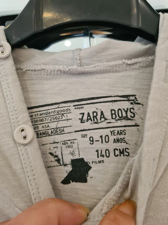 Tee-shirt à manches longues et à capuche Zara 10 ans - photo numéro 3