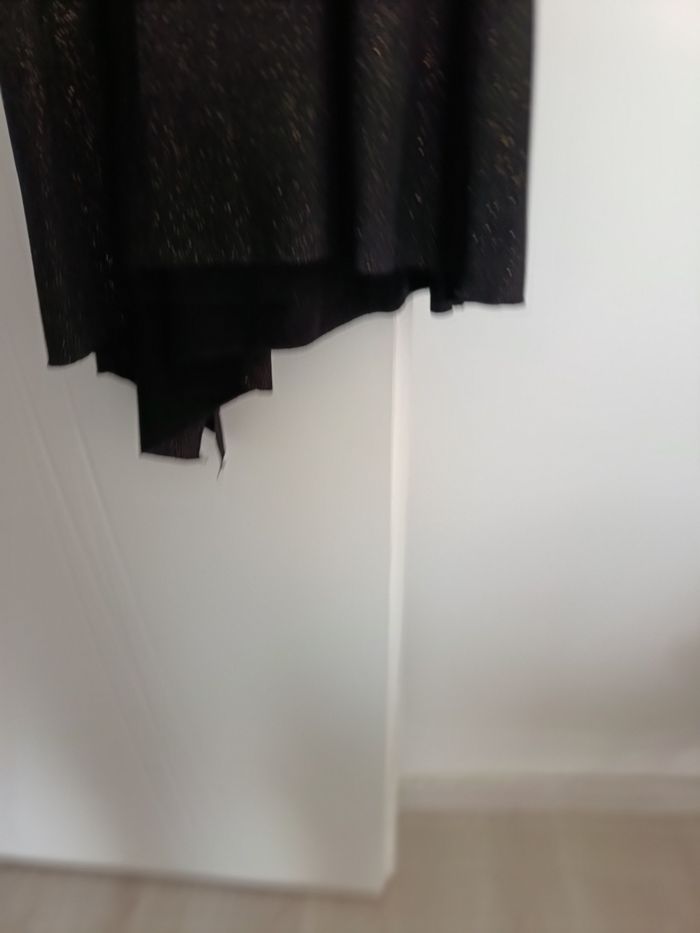 Robe de soirée noire et or - photo numéro 5