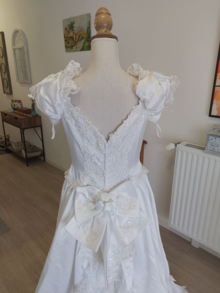 Robe de mariée blanche avec traîne '' Sarah'' - photo numéro 8