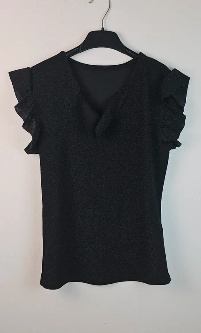 T-shirt col V avec froufrous - photo numéro 5