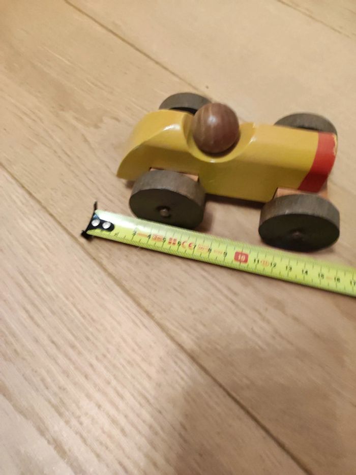 voiture en bois - photo numéro 2