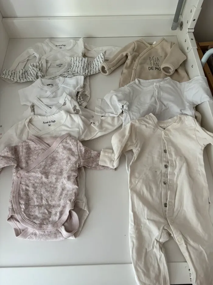 Lot de pyjama et bodies bébé 0 mois