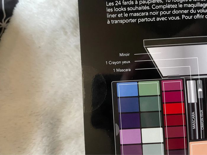 Palette de maquillage neuve - photo numéro 3