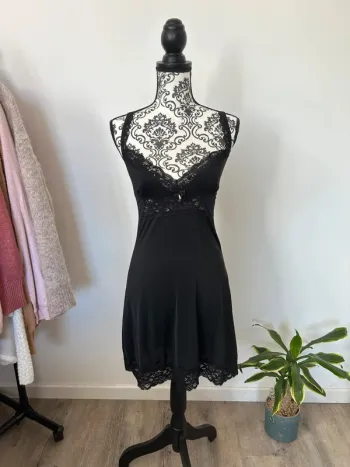 Secret Possessions Nuisette noire – Taille 36 – Très bon état