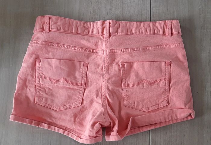 Short court naf naf raille 36 - photo numéro 2