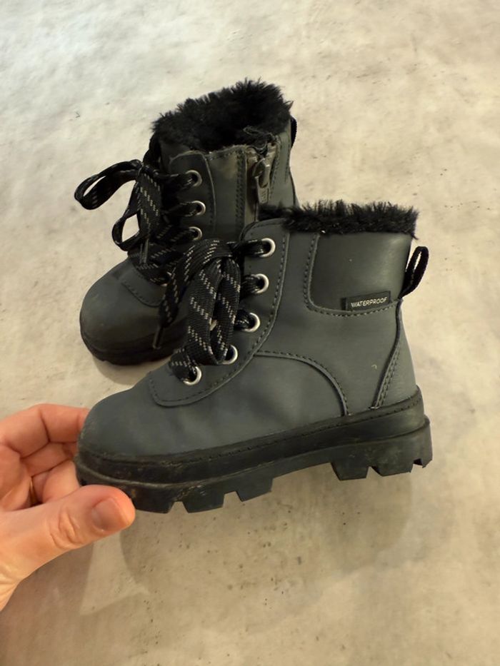 Bottines fourrées enfant H&M pointure 22 - photo numéro 4