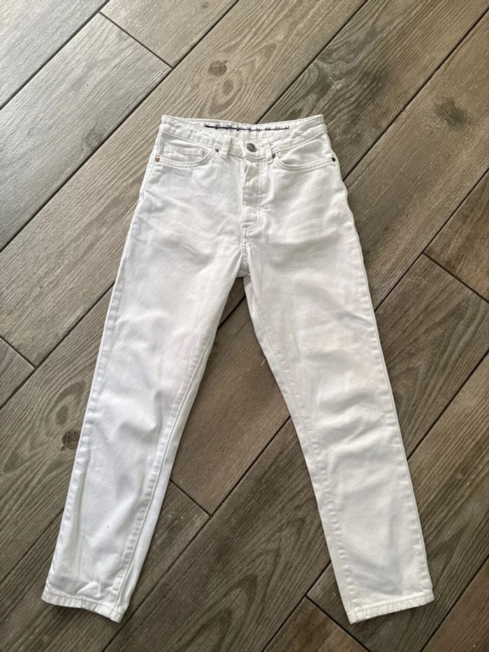 Jean neuf taille 25