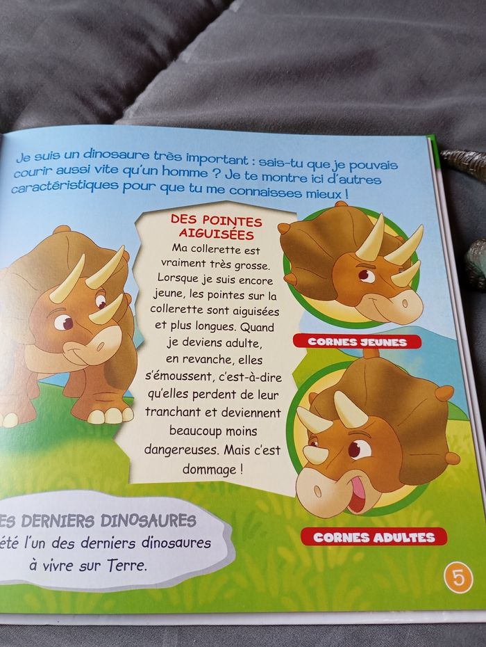Livre Triceratops avec figurine - photo numéro 3