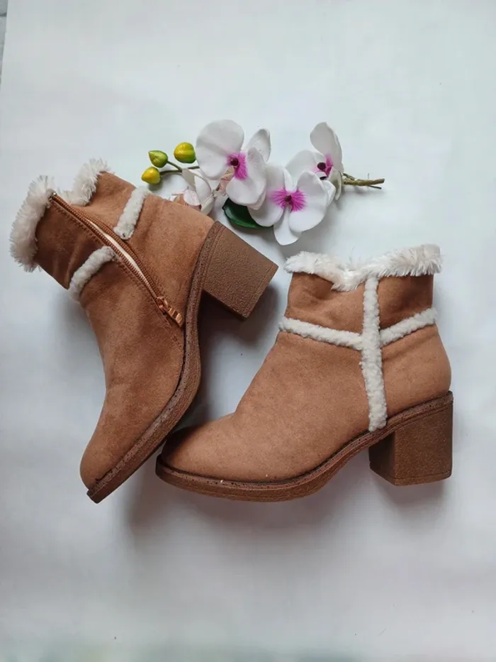 Boots fourrure camel NEUVES