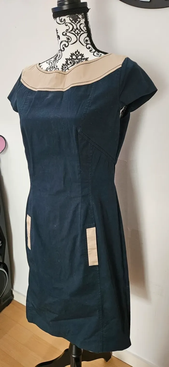 Robe Cintré - photo numéro 2
