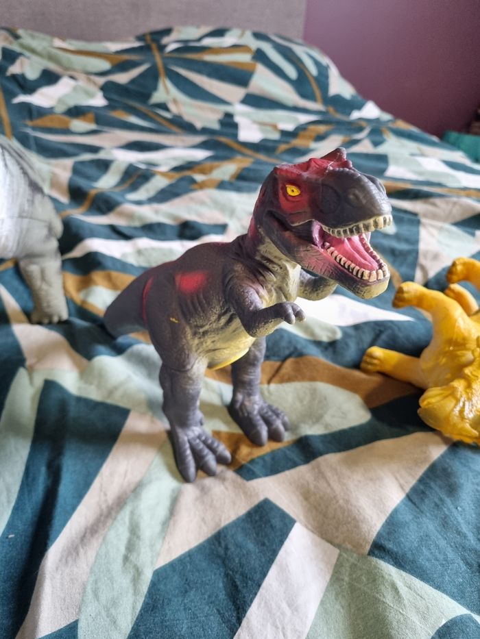 Lot de 3 dinosaures - photo numéro 4