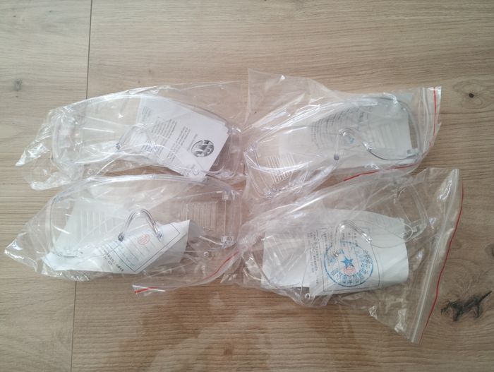 Lot de 4 lunettes de protection