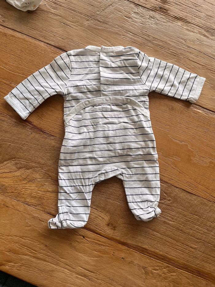 3 Pyjama 1 mois Kiabi - photo numéro 7