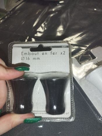 Embout tringle a rideau