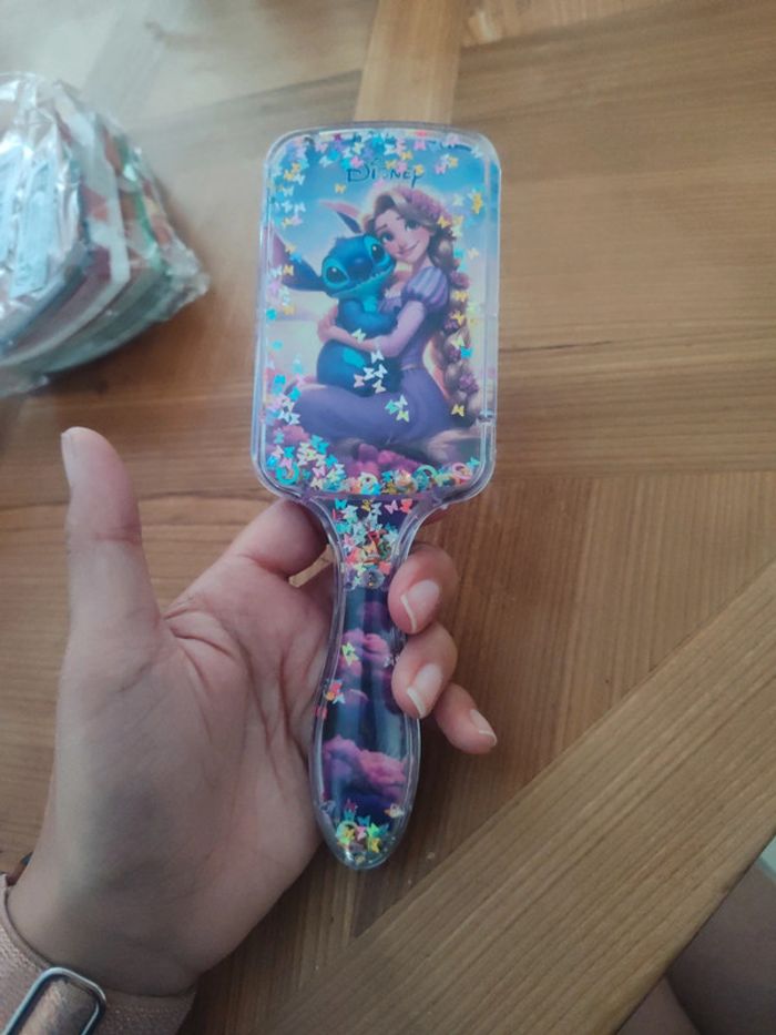 Brosse fille