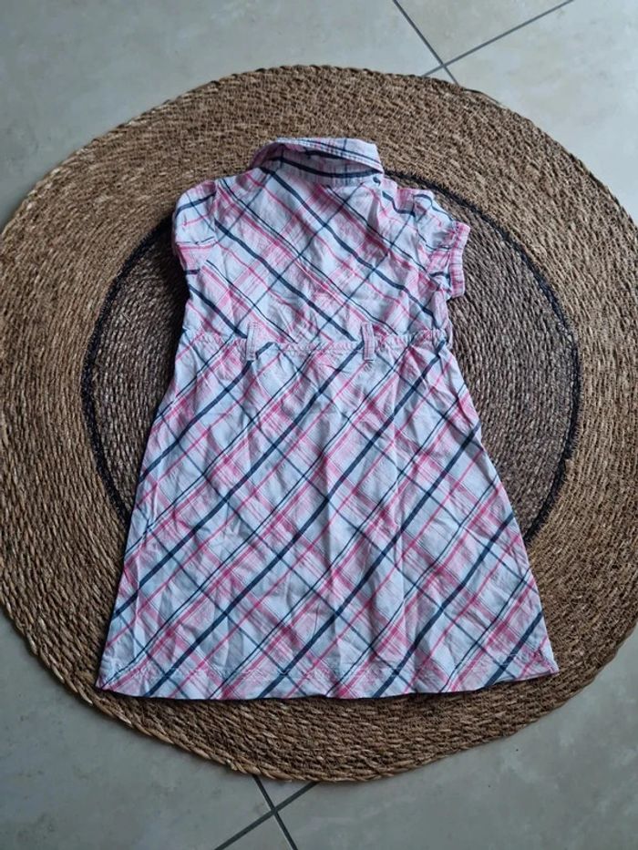 Jolie robe taille 5 ans - photo numéro 2